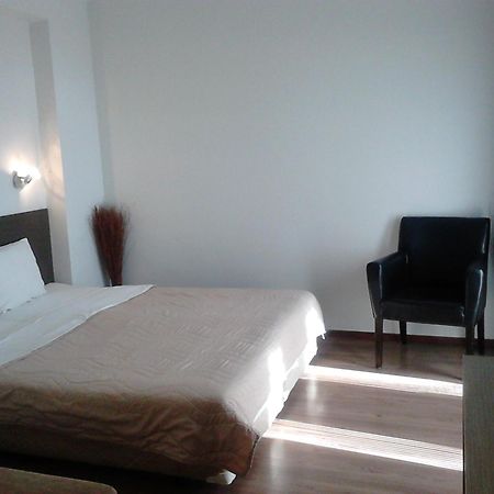 ホテル Prenociste Konstantin 2008 Ni 部屋 写真
