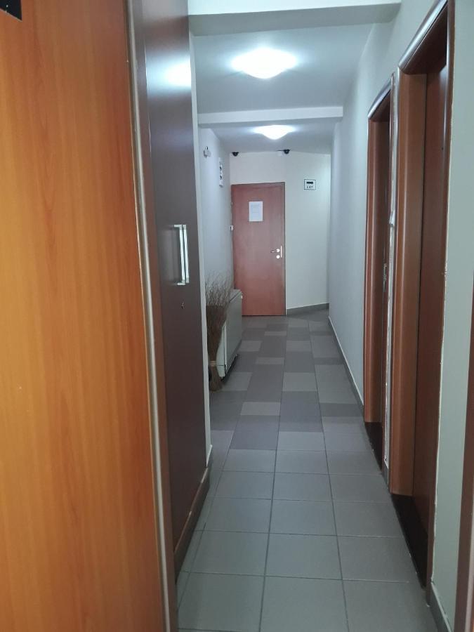 ホテル Prenociste Konstantin 2008 Ni エクステリア 写真